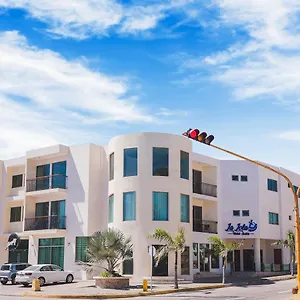 La Lola & Hotel